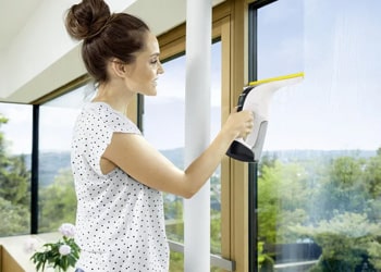 Window & Glass Cleaning